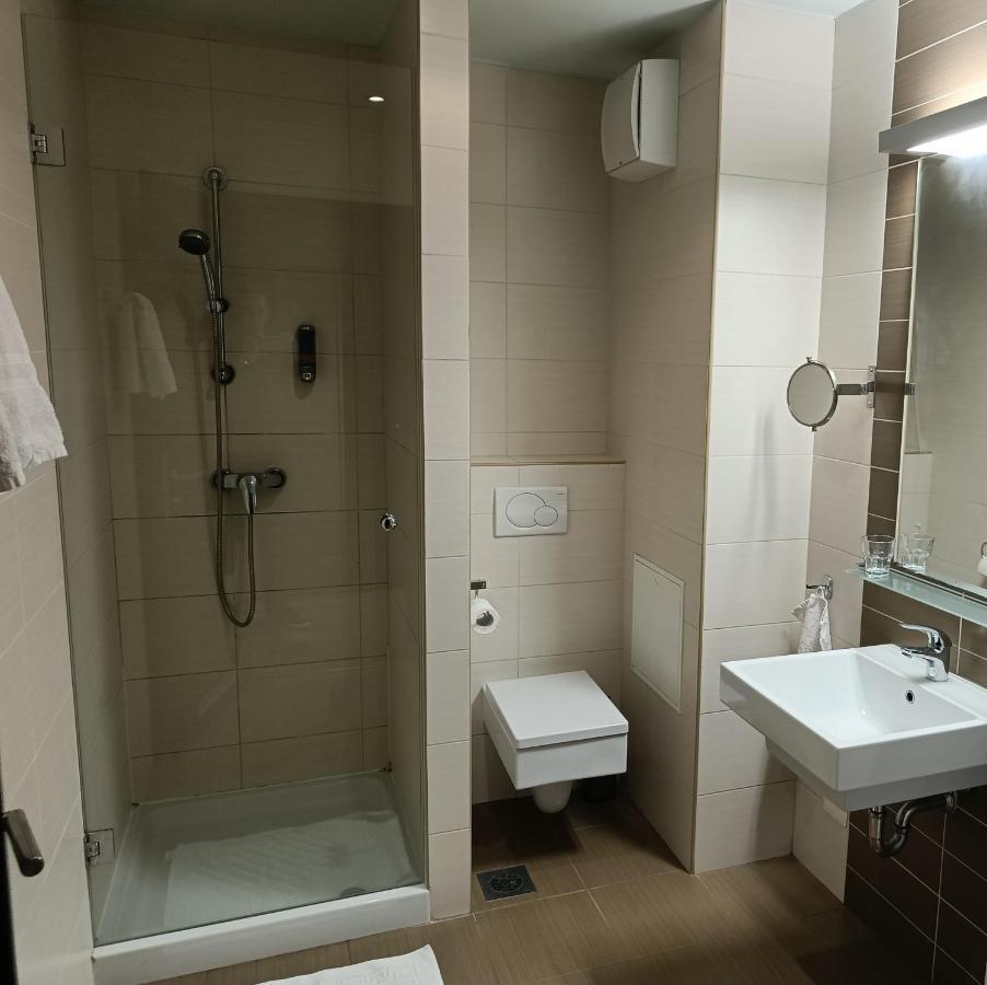 Nitro Rooms Ljubljana Buitenkant foto