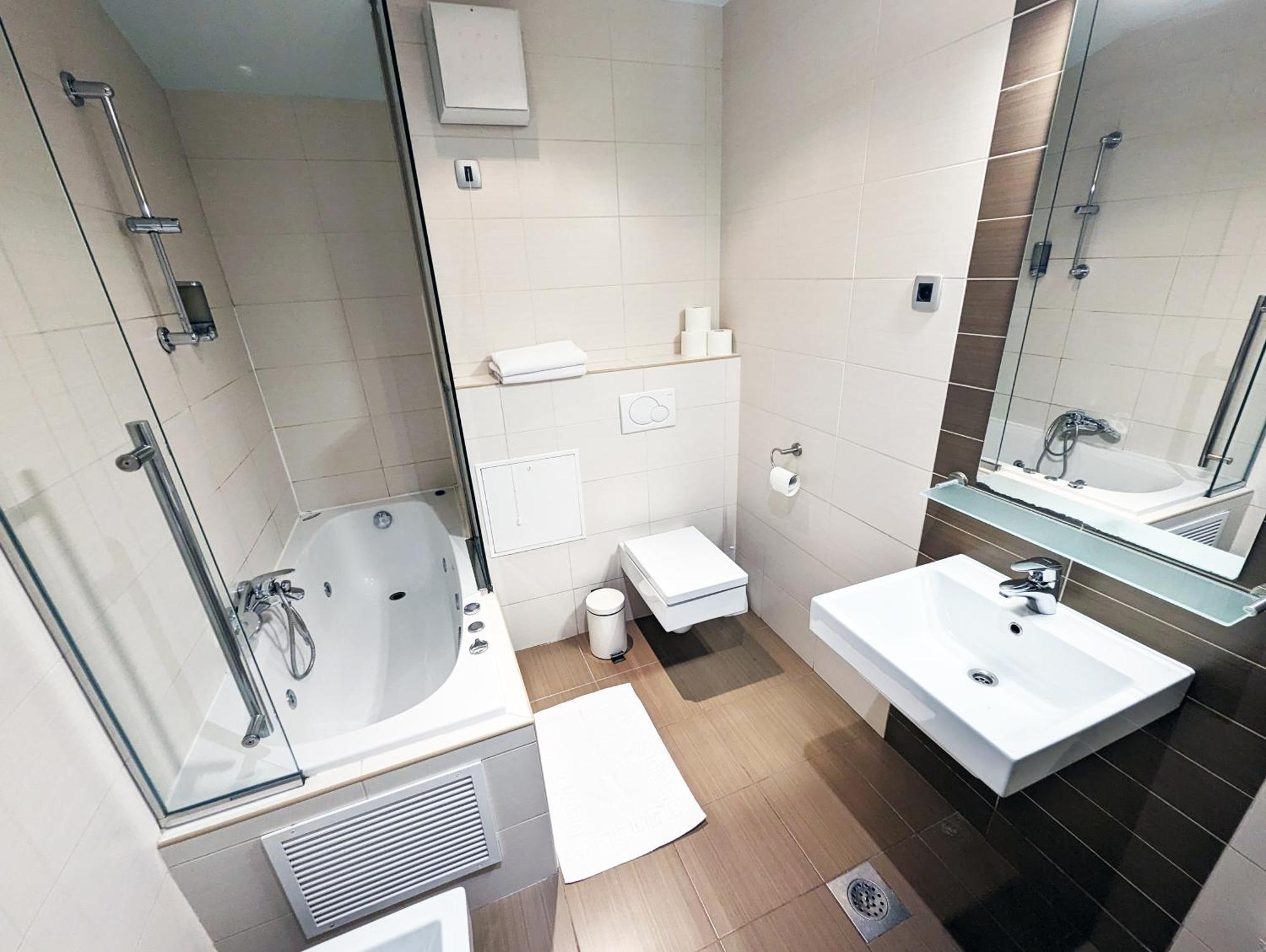 Nitro Rooms Ljubljana Buitenkant foto